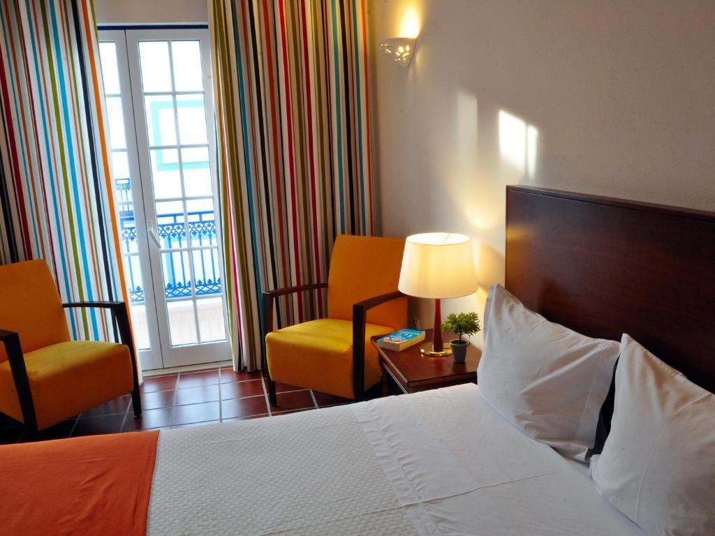 Patios Da Vila - Duna Parque Resorts & Hotels วิลานอวา ดิ มิลฟงติส ภายนอก รูปภาพ